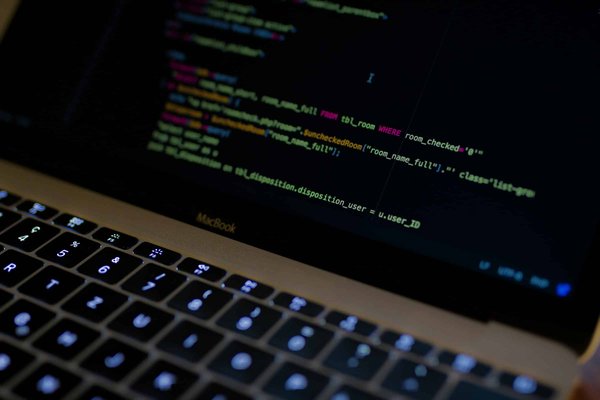 How can AI be used to optimize the performance of cloud gaming platforms?